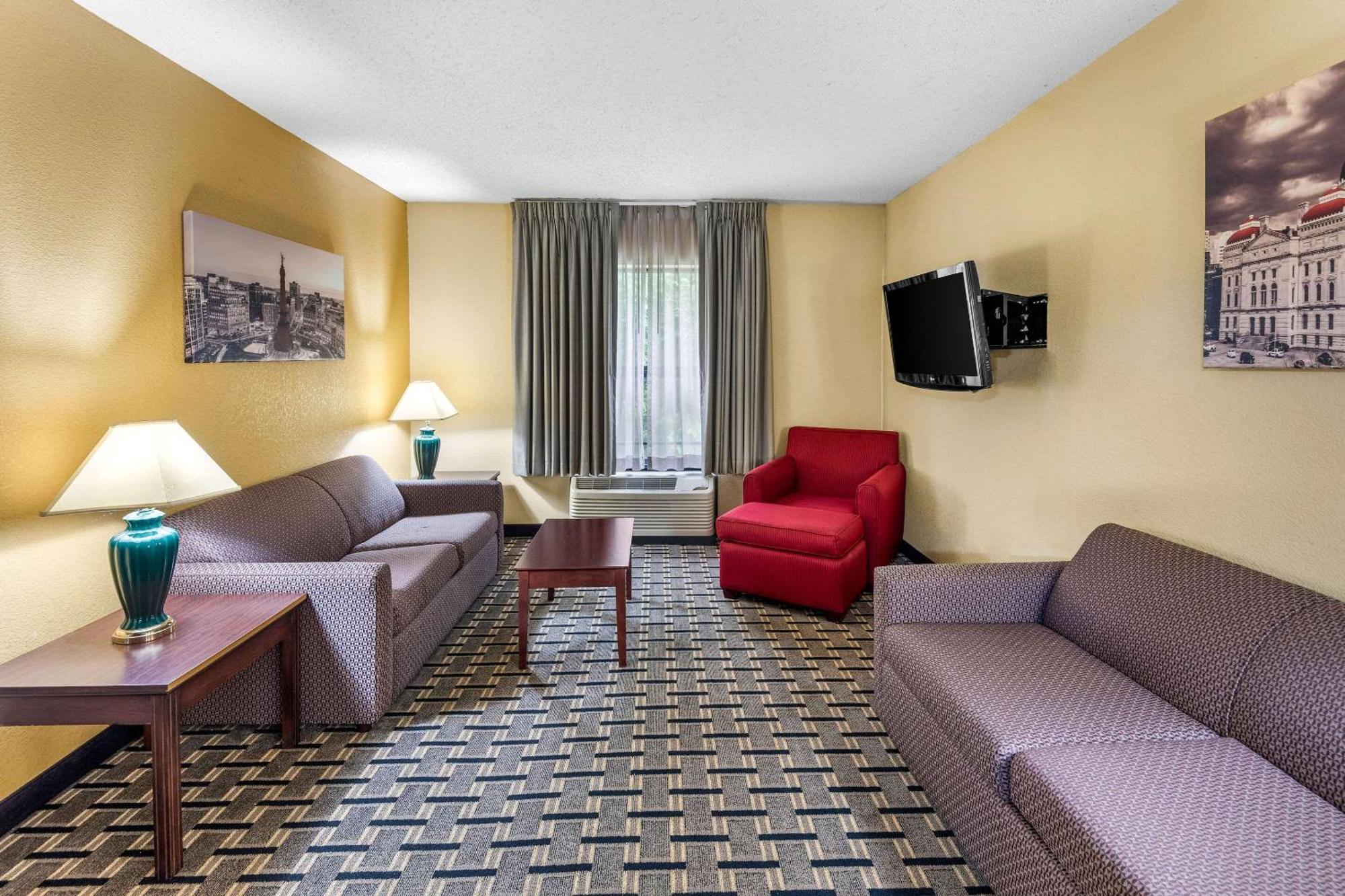 Clarion & Northwest Inn